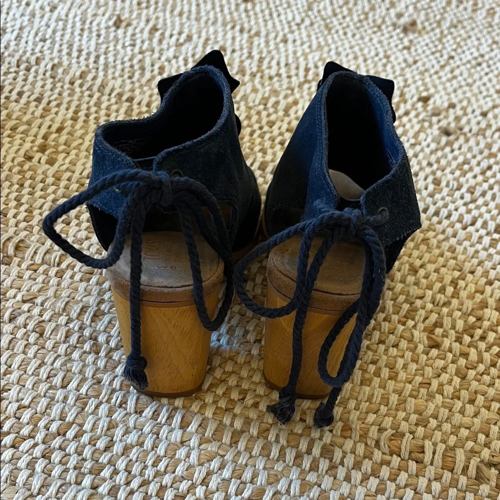 Toms Blue Suede Wedge Sandals